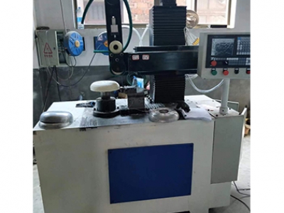 數(shù)控鋁鍋車底機(jī)